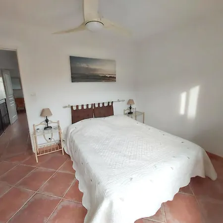 Maison De Confortable Avec Jardin Et Terrasse Au Lavandou Holiday home *