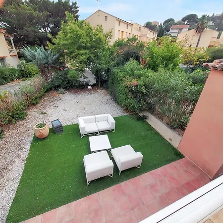 Maison De Confortable Avec Jardin Et Terrasse Au Lavandou Holiday home